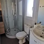بيت للعطل Standard Two Bedroom Mobile With Sea View And Terrace بيروفاتش