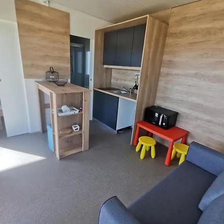 Standard Two Bedroom Mobile With Sea View And Terrace بيت للعطل بيروفاتش