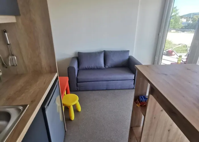 別荘 Standard Two Bedroom Mobile With Sea View And Terrace *