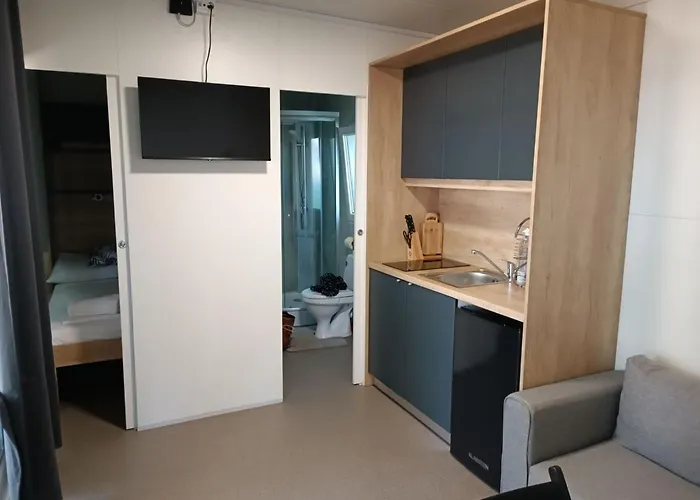 Standard Two Bedroom Mobile With Sea View And Terrace 別荘 ピロヴァッツ