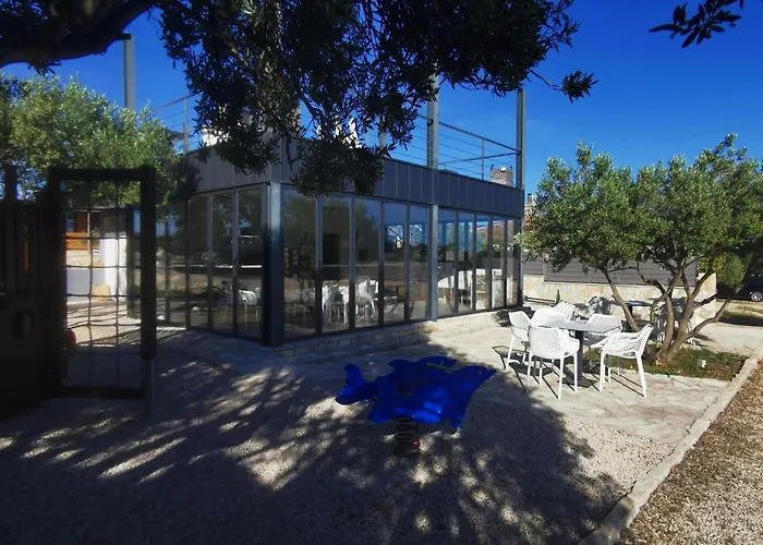 別荘 Standard Two Bedroom Mobile With Sea View And Terrace *